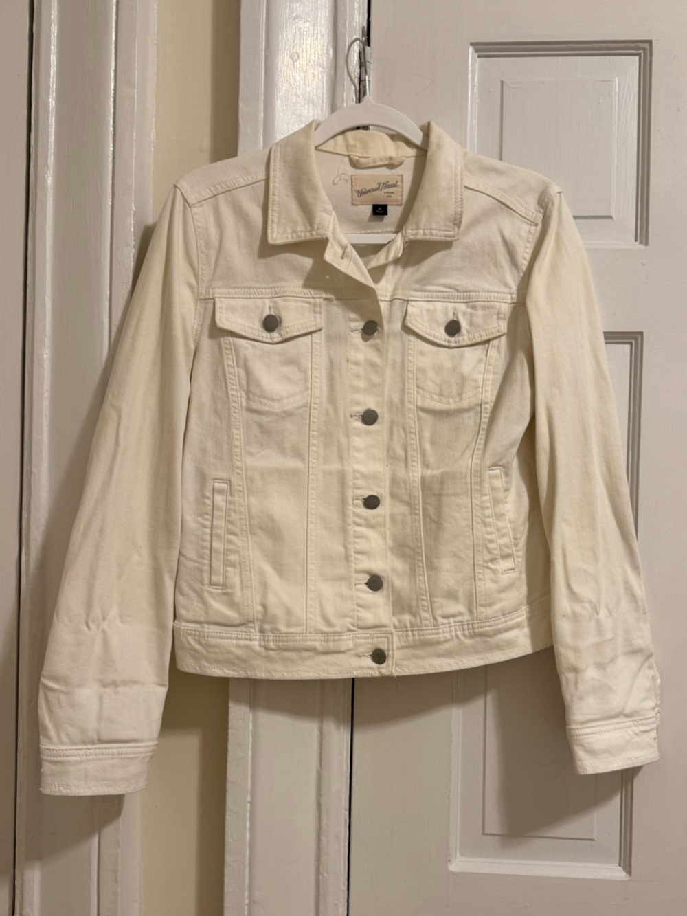 Universal Thread White Denim Trucker Jacket Ivory Jean Jacket M